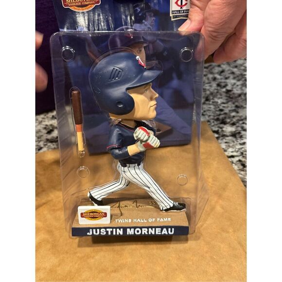 Justin Morneau 2020 Bobblehead Twins Hall of Fame - Picture 10 of 12